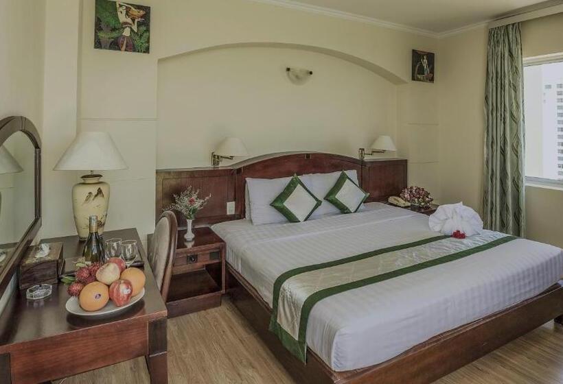 اتاق اجرایی با چشمانداز دریا, Nha Trang Lodge