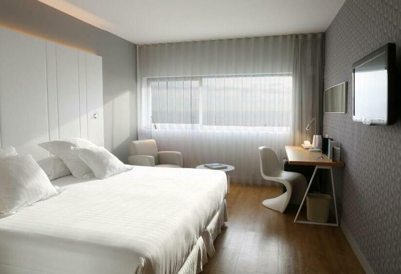 اتاق لوکس, Occidental Atenea Mar Adults Only