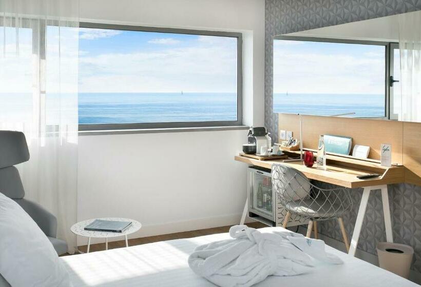 اتاق لوکس, Occidental Atenea Mar Adults Only