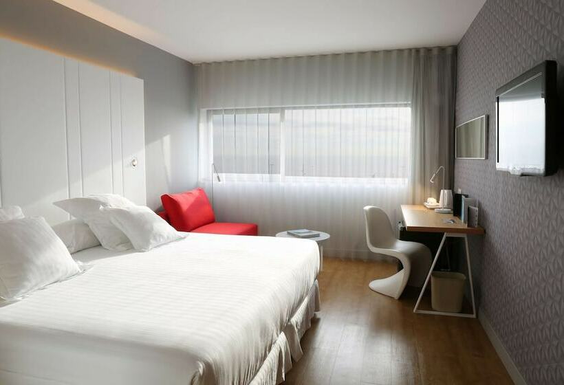 اتاق لوکس, Occidental Atenea Mar Adults Only