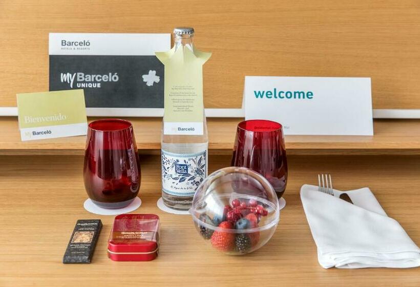 سوییت جونیور, Occidental Atenea Mar Adults Only