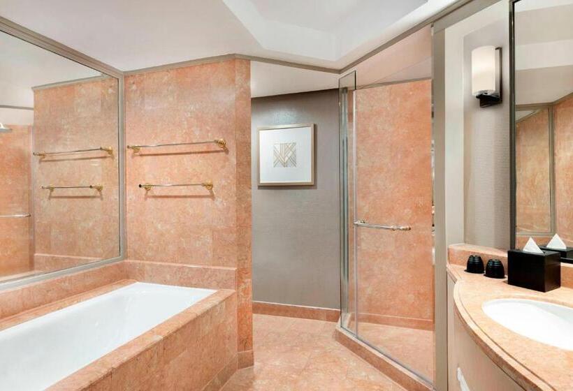 스탠다드 룸 킹사이즈 침대, Sheraton Imperial Kuala Lumpur