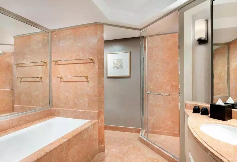 Standard-huone King-vuode, Sheraton Imperial Kuala Lumpur
