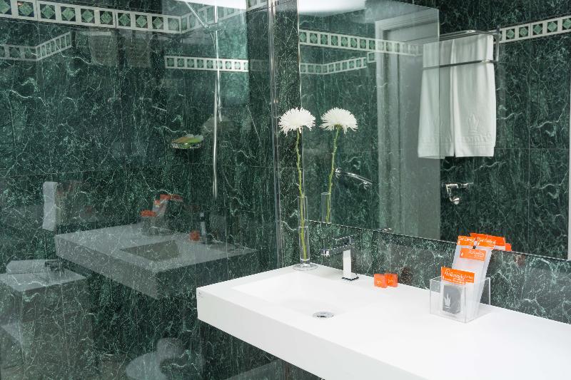 سوئیت با تخت بزرگ, Sheraton Imperial Kuala Lumpur