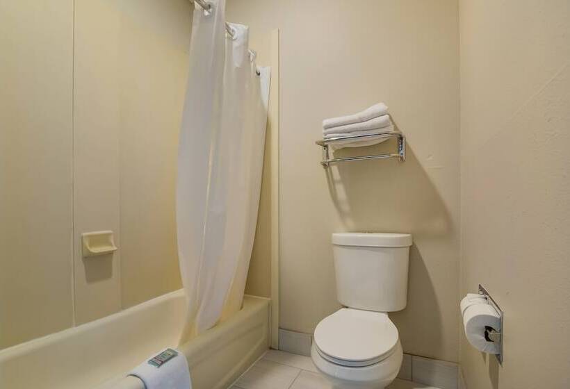 스위트, Surestay Plus Hotel By Best Western Topeka