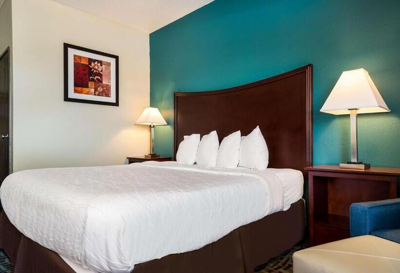 Номер Economy, Surestay Plus Hotel By Best Western Topeka
