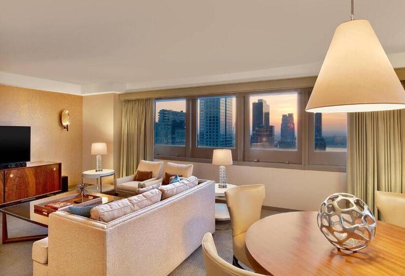 带大床的套房, The Westin New York at Times Square