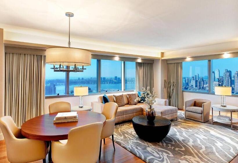 带大床的套房, The Westin New York at Times Square