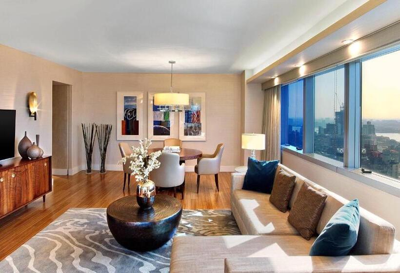 带大床的套房, The Westin New York at Times Square