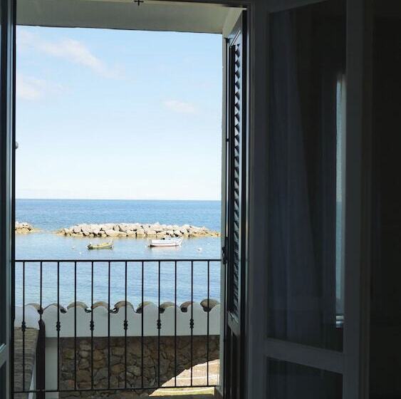 수피리어 룸, Tonnara Trabia