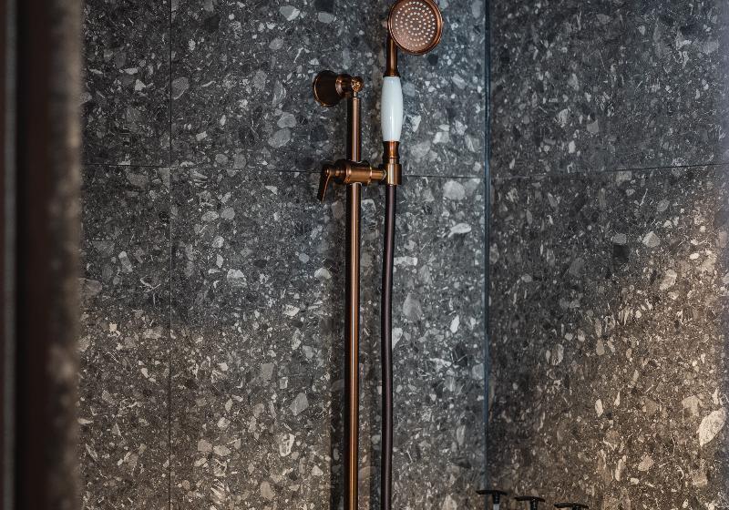 Superior Szoba King Size Bed, Thai Fight