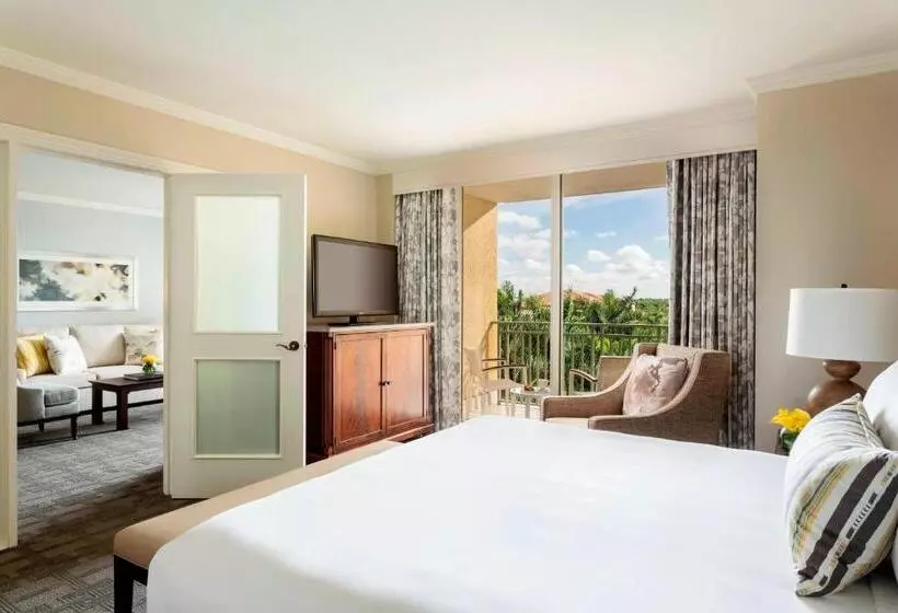 スイート, The Ritzcarlton Naples, Tiburón