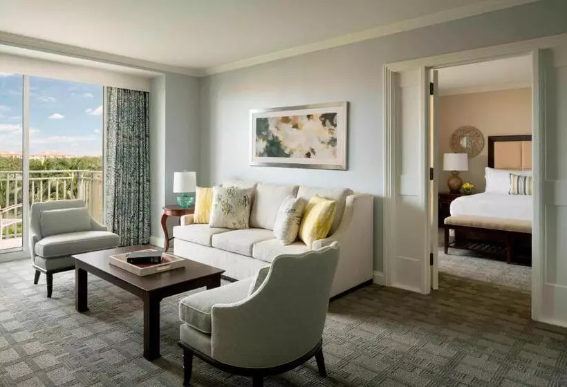 クラブスイート, The Ritzcarlton Naples, Tiburón