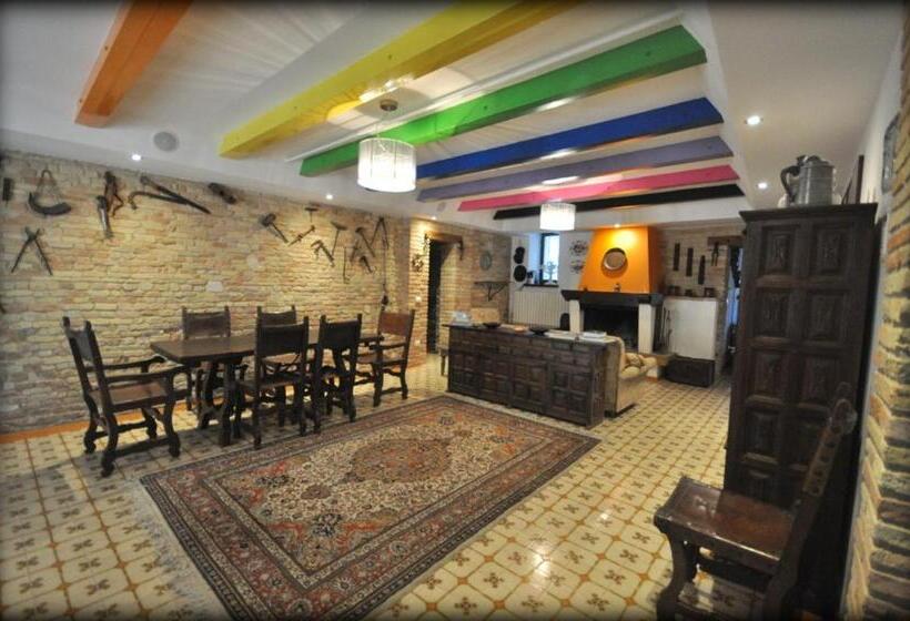 Апартаменты 2 Спальни, Casale Civetta
