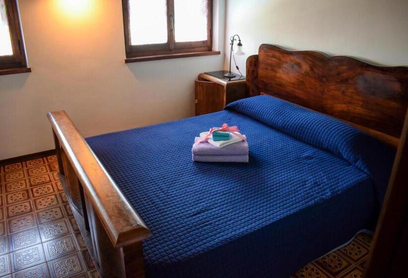 דירת חדר נוף לים, Casale Civetta