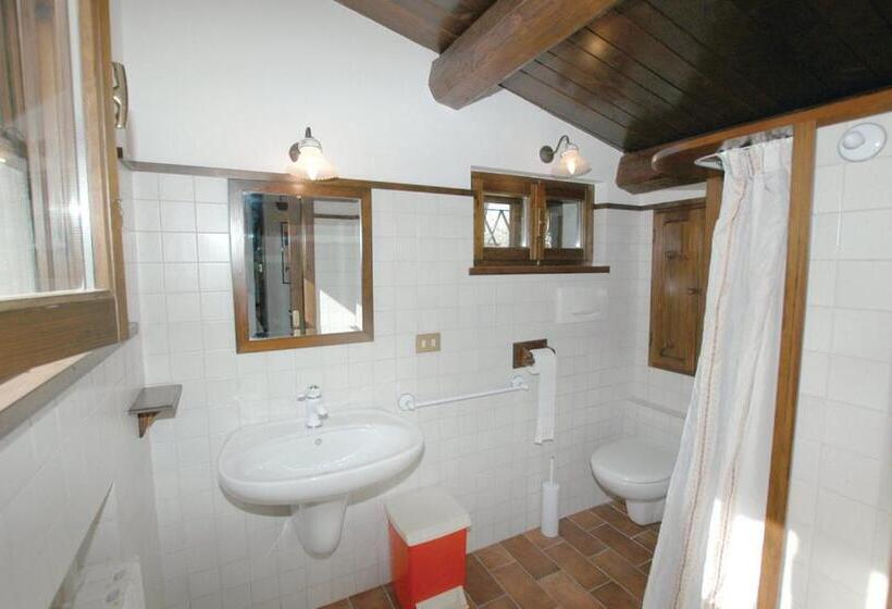 דירת חדר נוף לים, Casale Civetta