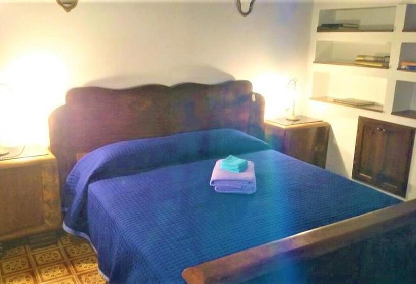 דירת חדר נוף לים, Casale Civetta