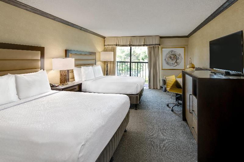 Номер Стандарт Адаптированный для Инвалидов, Crowne Plaza Resort Asheville, An Ihg