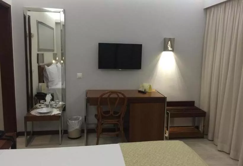 اتاق عادی اینتریور, Alisios