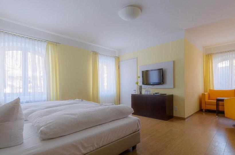 غرفة قياسية ثلاثية, Am Tiefwarensee