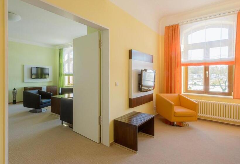 جناح, Am Tiefwarensee