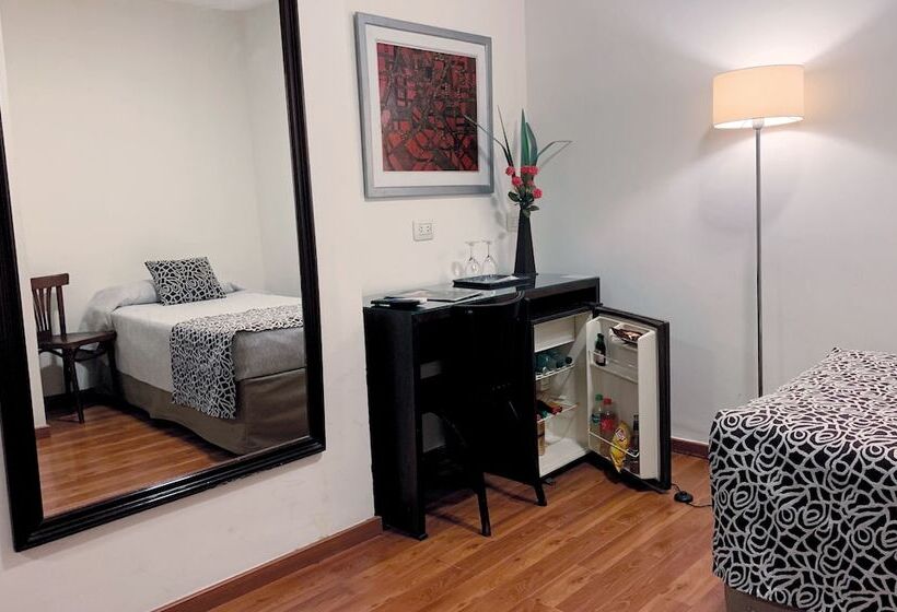 Номер Superior, Carlos V