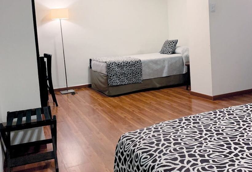 Номер Superior, Carlos V