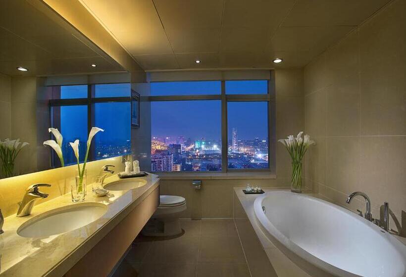 스위트, Celebrity International Grand