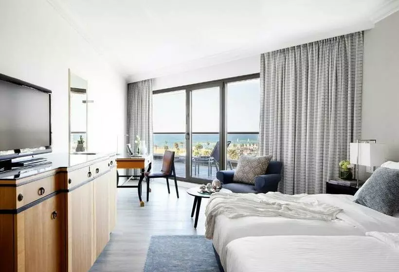 Standard Room with Terrace, David Intercontinental Tel Aviv
