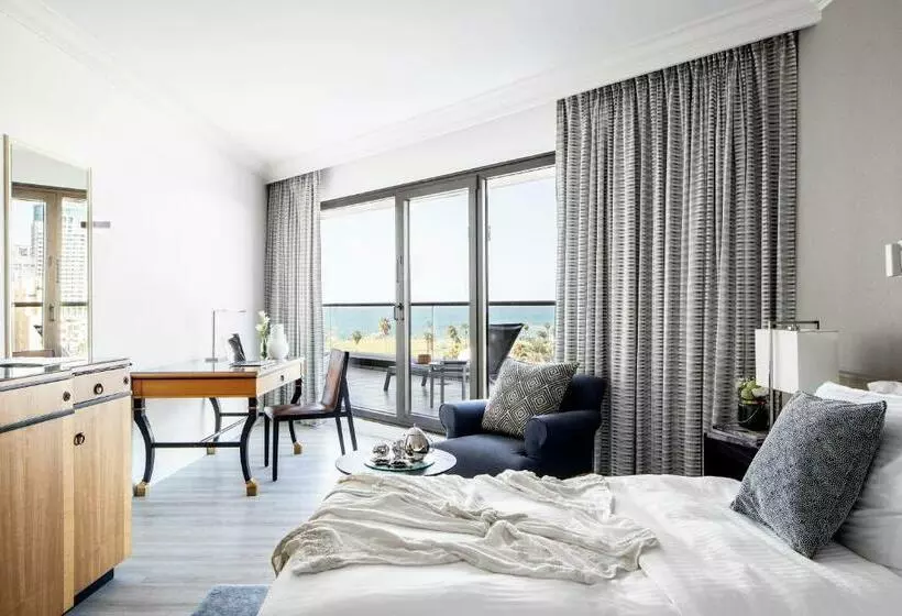 Standard Room with Terrace, David Intercontinental Tel Aviv