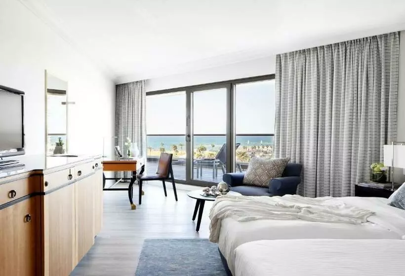 Standard Room with Terrace, David Intercontinental Tel Aviv