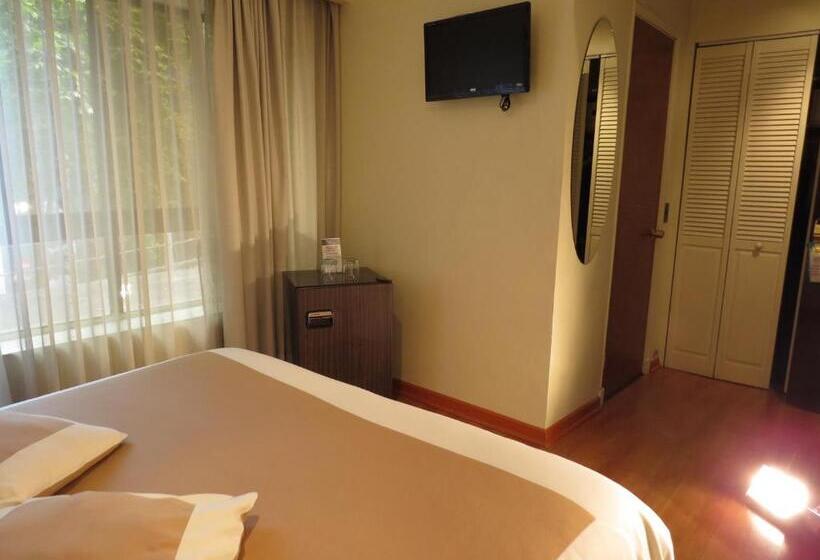 חדר סטנדרט יחיד, Diego De Velazquez