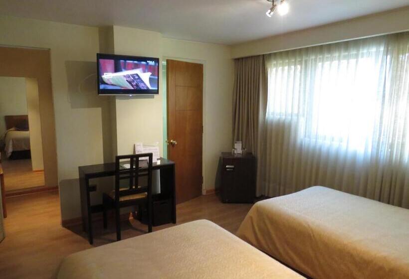 חדר סטנדרט לשלושה, Diego De Velazquez