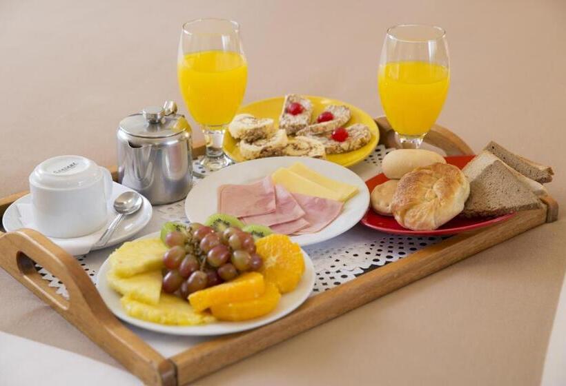 חדר סטנדרט יחיד, Diego De Velazquez