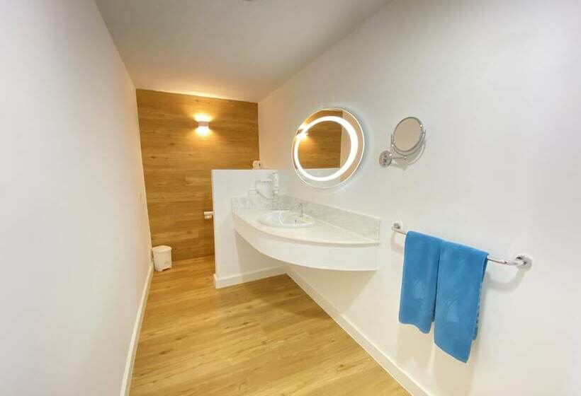 주니어 스위트 바다 전망, Esmeralda Maris By Livvo