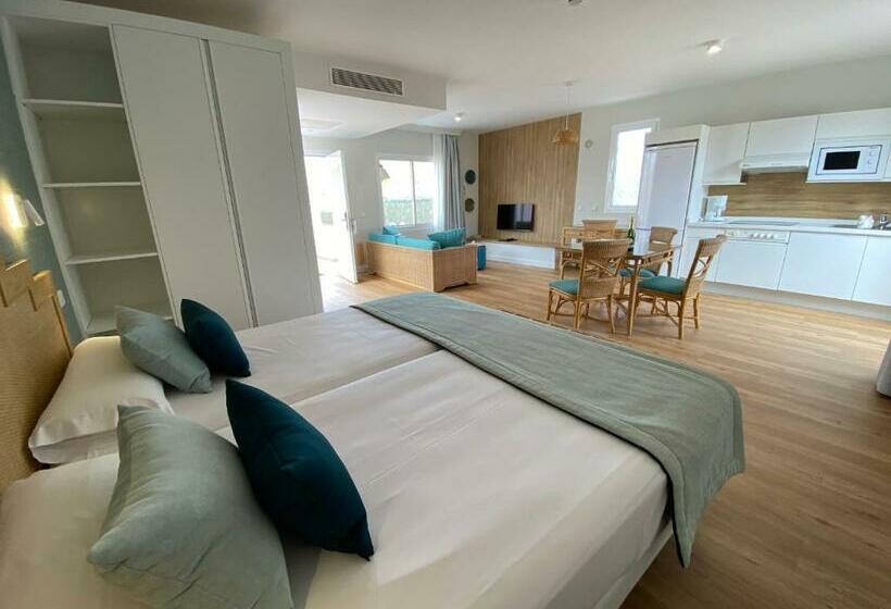 스탠다드 룸 바다 전망, Esmeralda Maris By Livvo