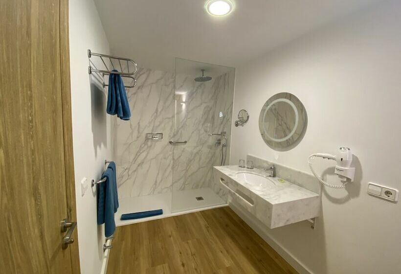 스탠다드 룸 바다 전망, Esmeralda Maris By Livvo