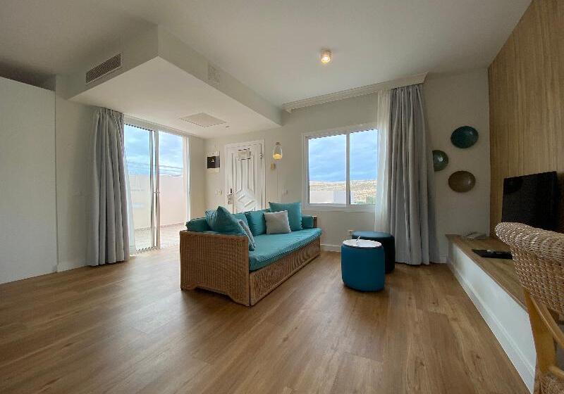 스탠다드 룸 바다 전망, Esmeralda Maris By Livvo