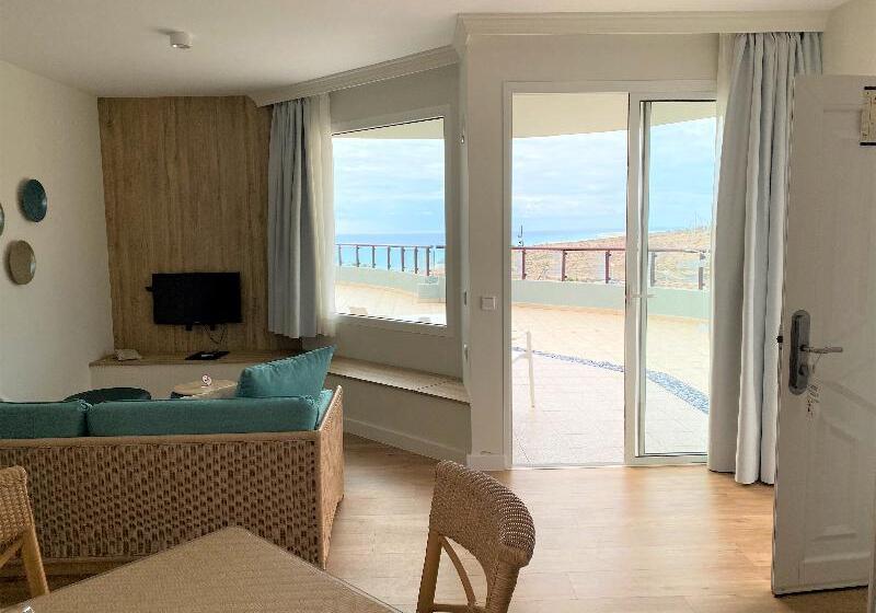 주니어 스위트 바다 전망, Esmeralda Maris By Livvo