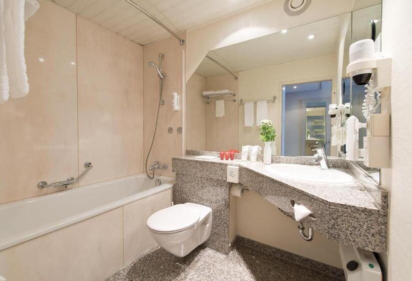 コンフォートトリプルルーム, Leonardo Hotel Mönchengladbach