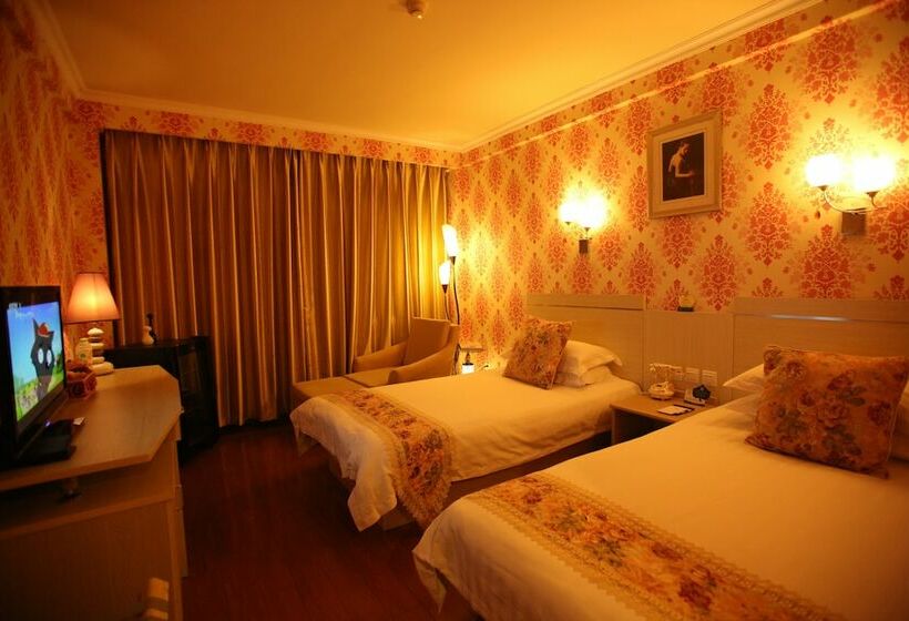 디럭스 룸, Overseas Chinese International