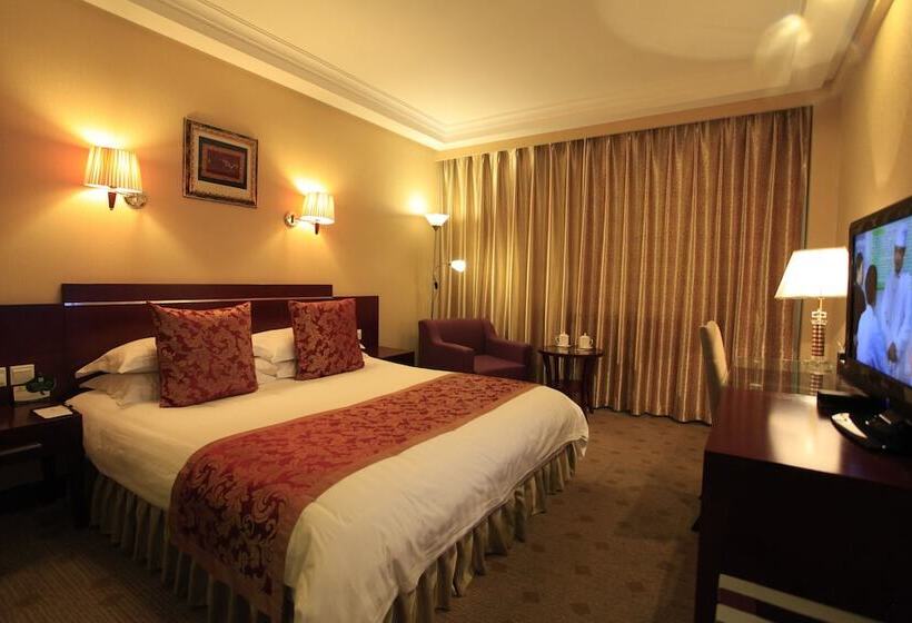 이그제큐티브 룸, Overseas Chinese International