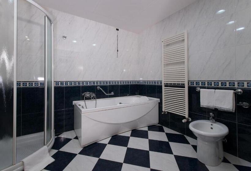 اتاق استاندارد یک نفره, Parma & Congressi