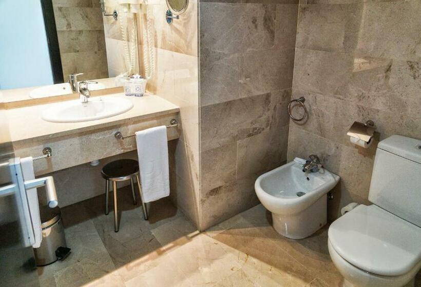 חדר סטנדרט, Senator Águilas