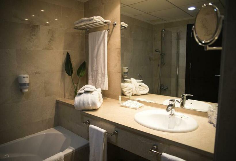 חדר סטנדרט, Senator Águilas