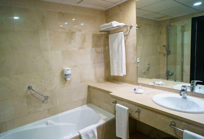 חדר סטנדרט, Senator Águilas