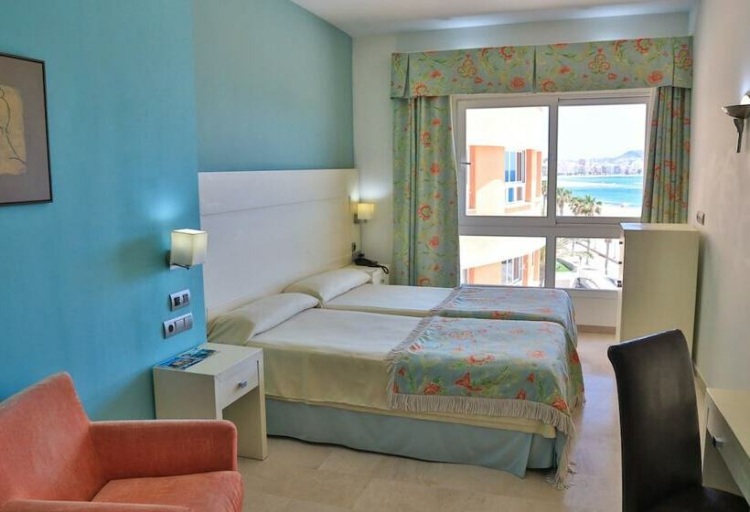 חדר סטנדרט, Senator Águilas