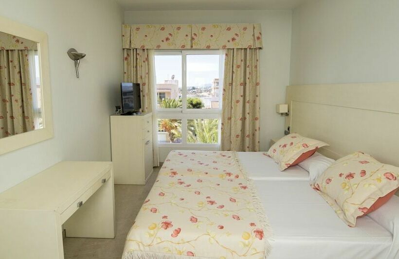 חדר סטנדרט, Senator Águilas