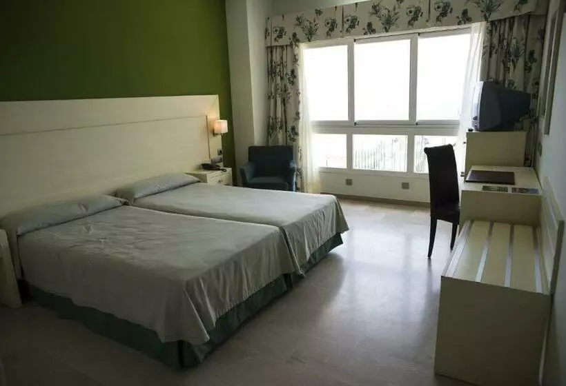 3 Bedroom Suite, Senator Águilas
