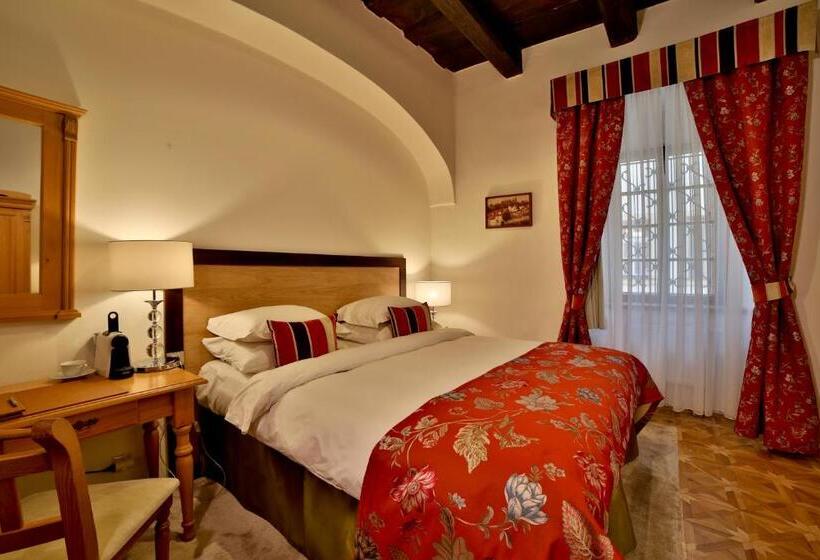 스탠다드 룸, Questenberg